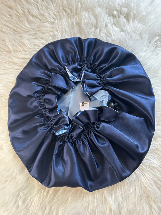 Handmade reversible satin bonnet in navy blue with an adjustable clasp for custom fit by mariebeauteeco